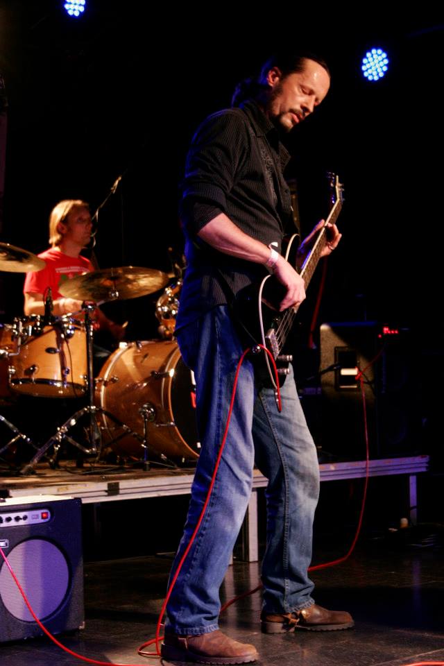 Rodney Wallin and fellow musicians, archive photo 09